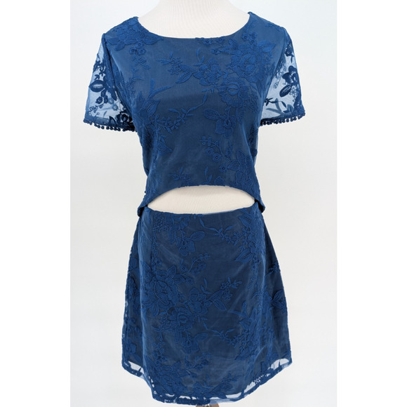 Two Sisters Shay Navy Lace Cutout Open Back Dainty Feminine Mini Dress 12 - Picture 9 of 15